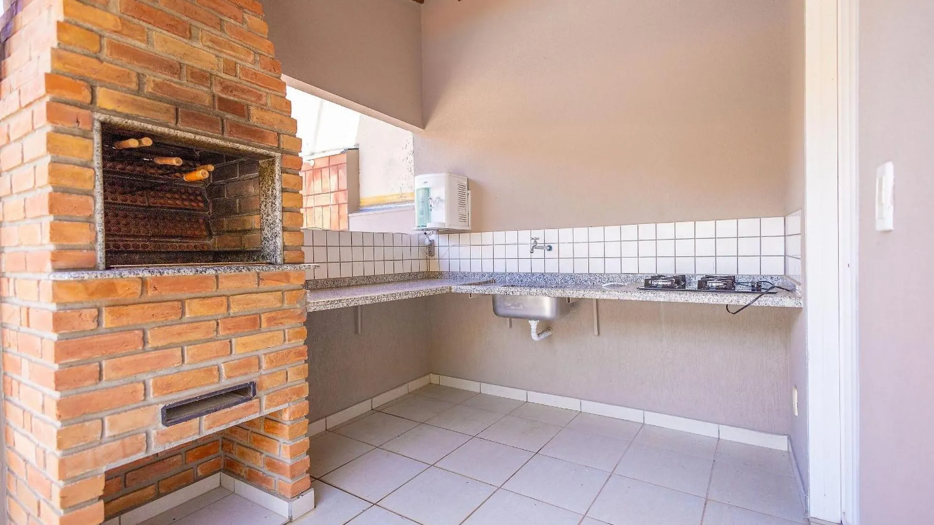 Villa Casa Completa C/ Piscina - Excelente Localizacao Caldas Novas